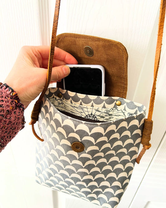 Grey Waves Phone Bag