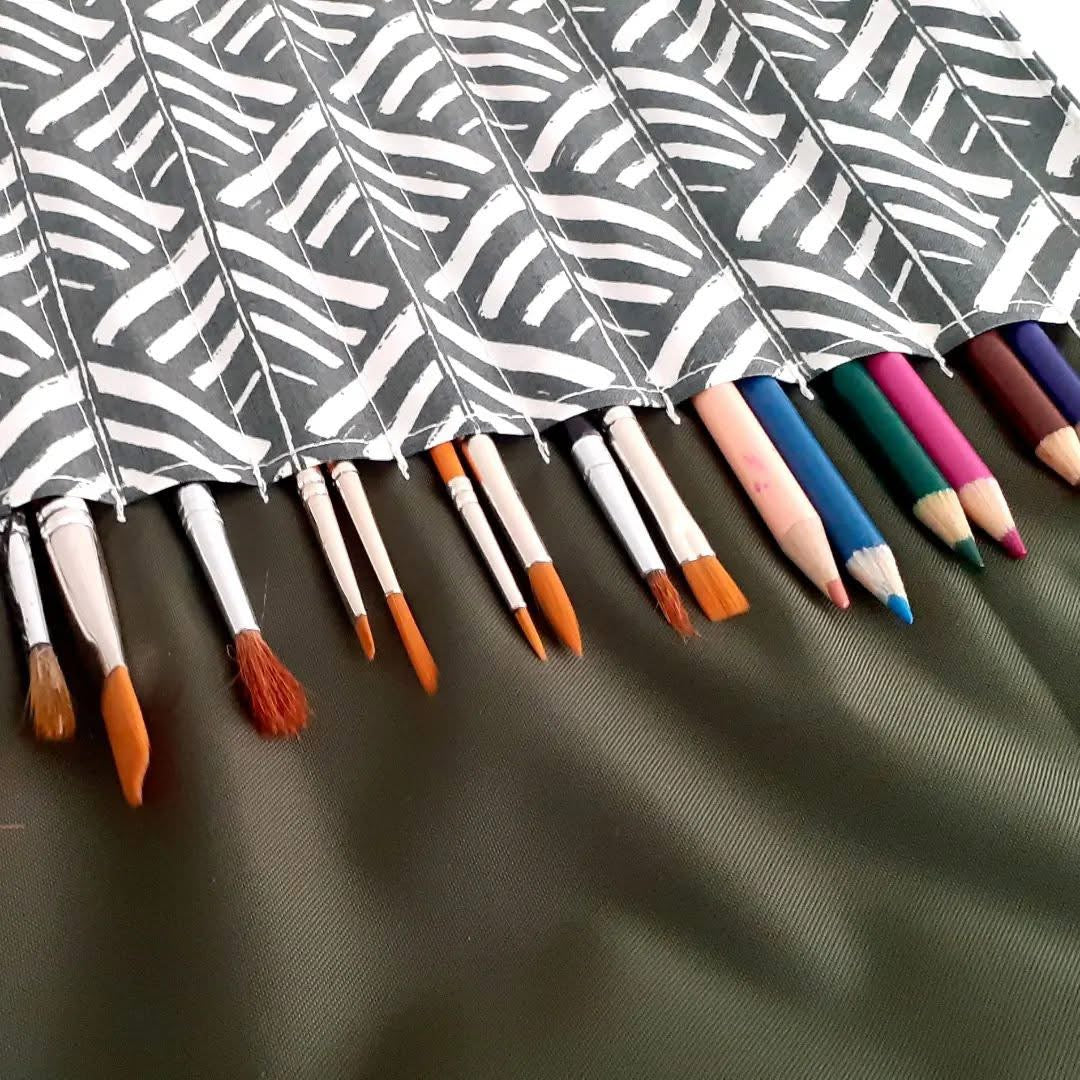 Green Arrows Artist Brush Roll - Small