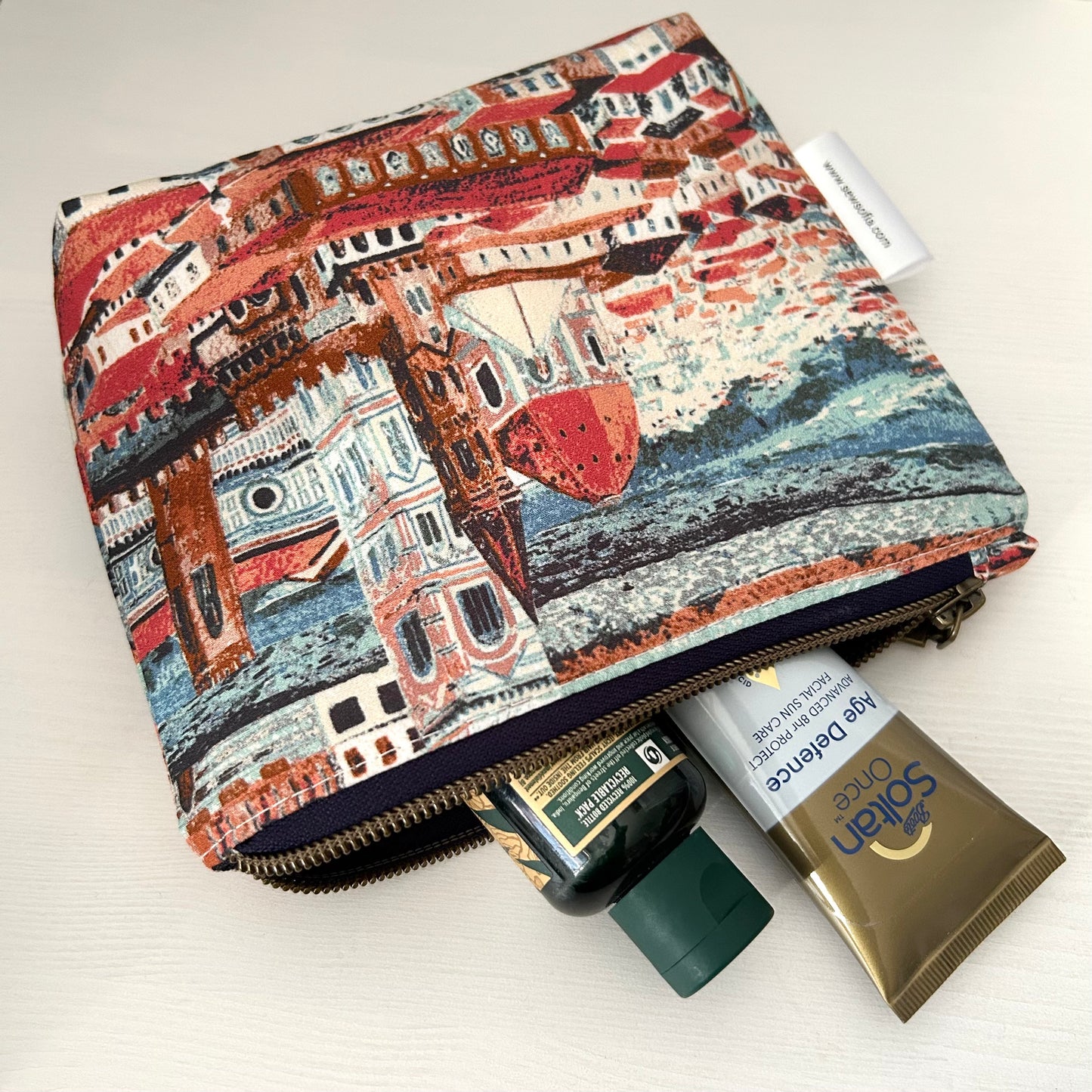 Florence Make Up Bag - with waterproof lining