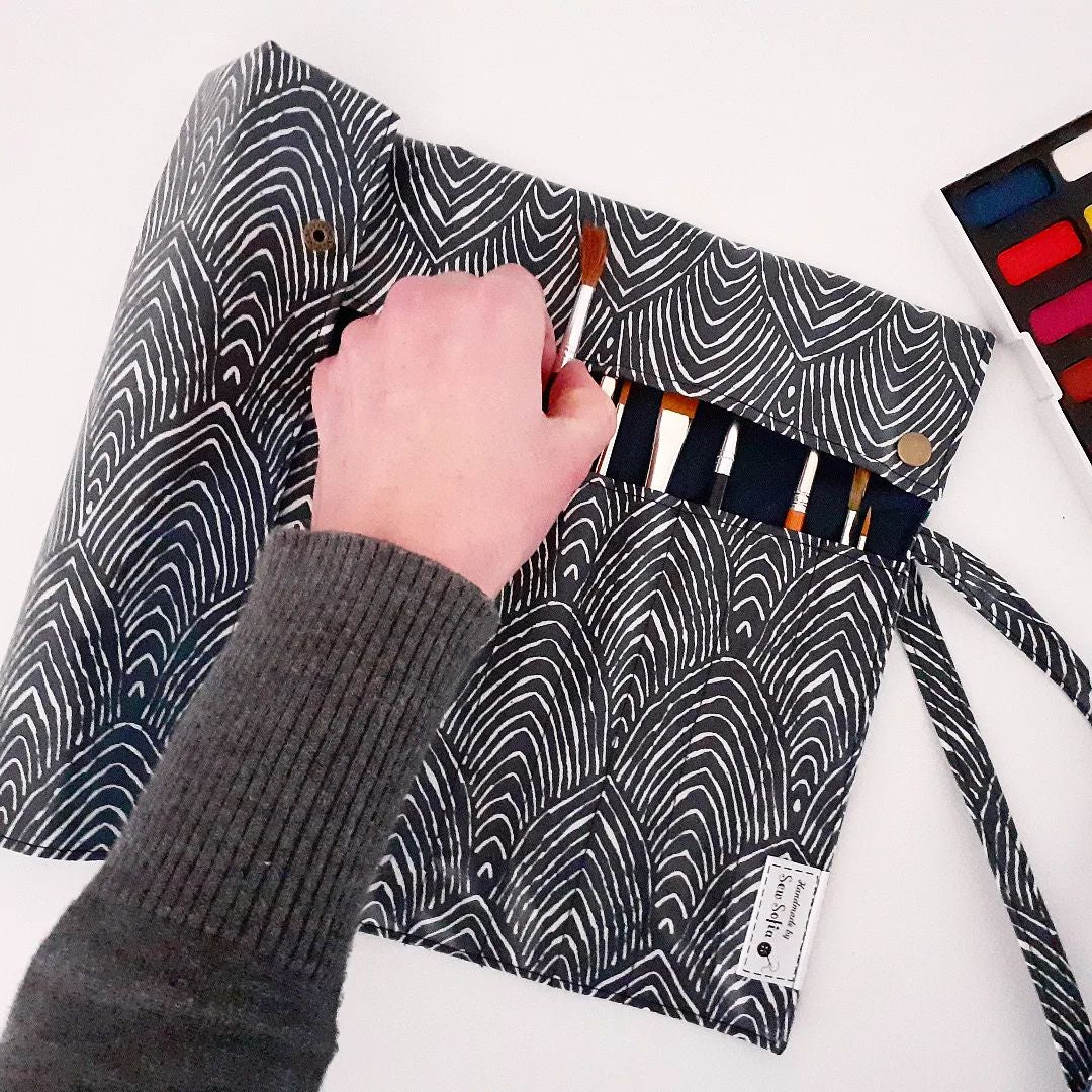 Paintbrush Roll Pattern Plain brush roll – Sew Sofia