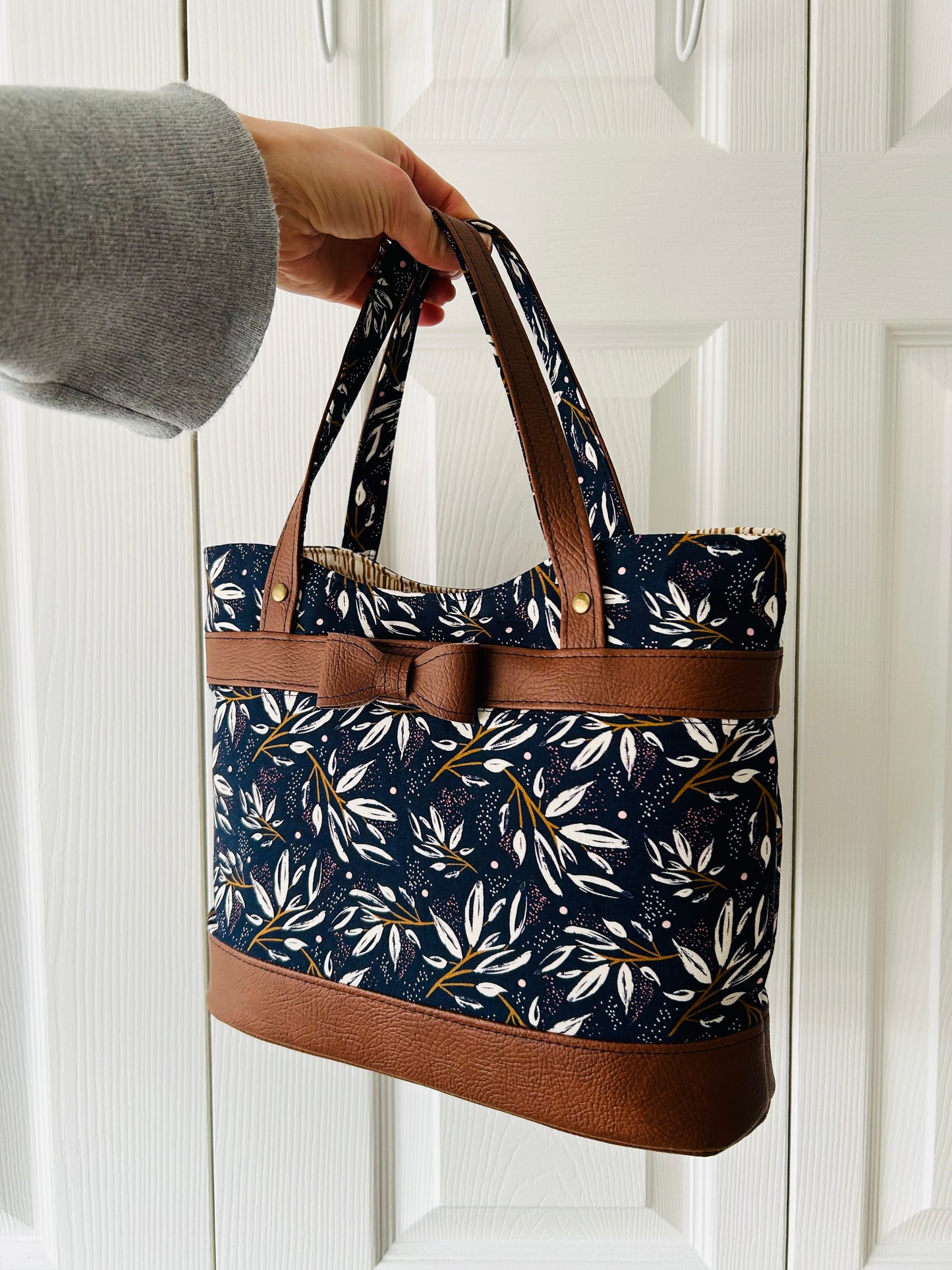 Bow handbag - navy cotton with tan faux leather